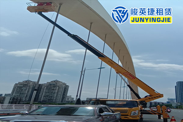 乐业柳州桥梁检测施工现场